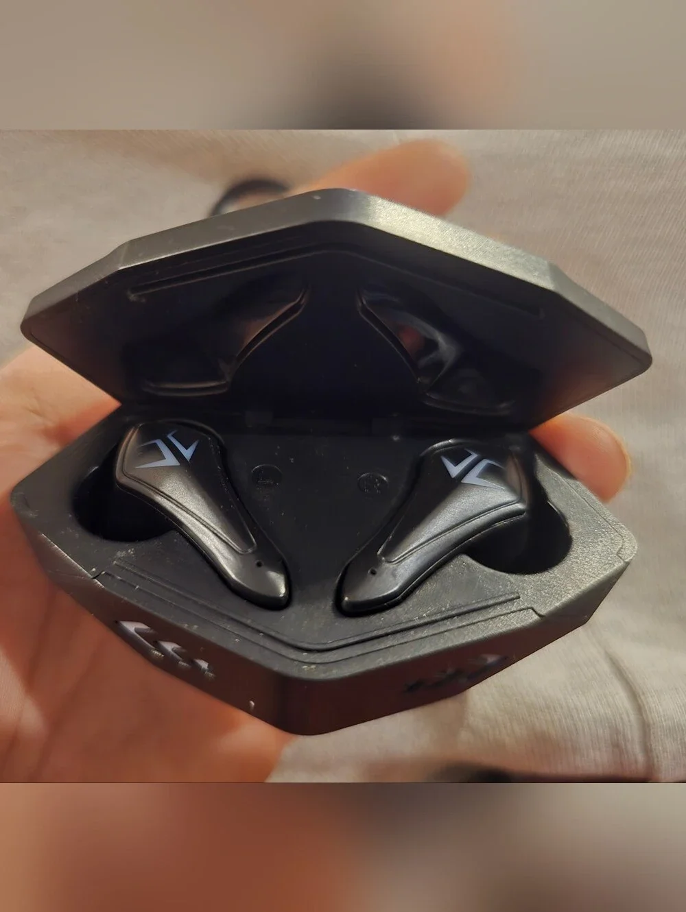 Black Sports Wearable Ear Bud with Directional Accent Brand New Never Used